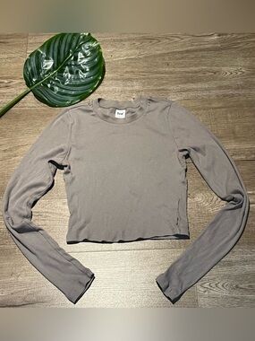 TNA Ribbed Long Sleeve Crop Top - Light Gray